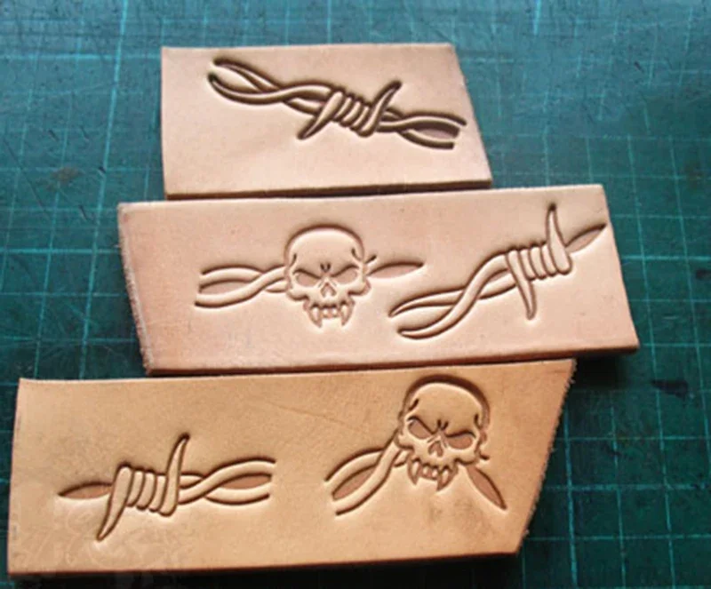 Unique Leather Work - 5 pezzi di spine e motivo
