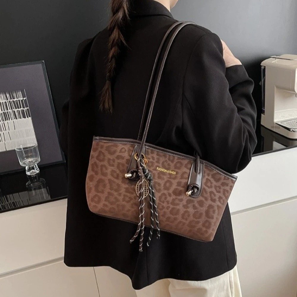 Borse a Spalla in Pelle Modern - Unique Leather Work recensione e prezzo