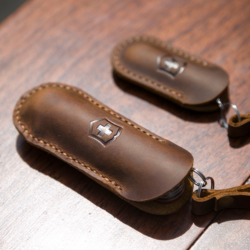 Coltello Svizzero, Custodia Pr - Leatherwork Knives recensione e prezzo